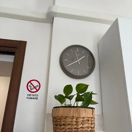 Lory's House アパート