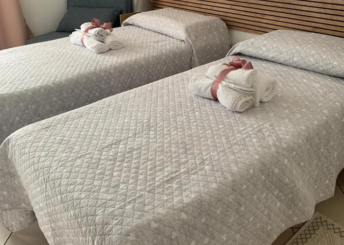 Daire Lory's House *